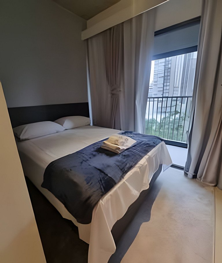 Apto com Varanda na Bela Vista