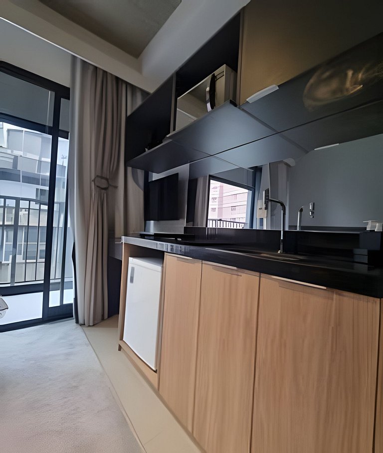 Apto com Varanda na Bela Vista