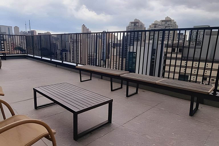 Apto com Varanda na Bela Vista