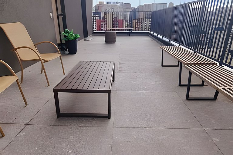 Apto com Varanda na Bela Vista