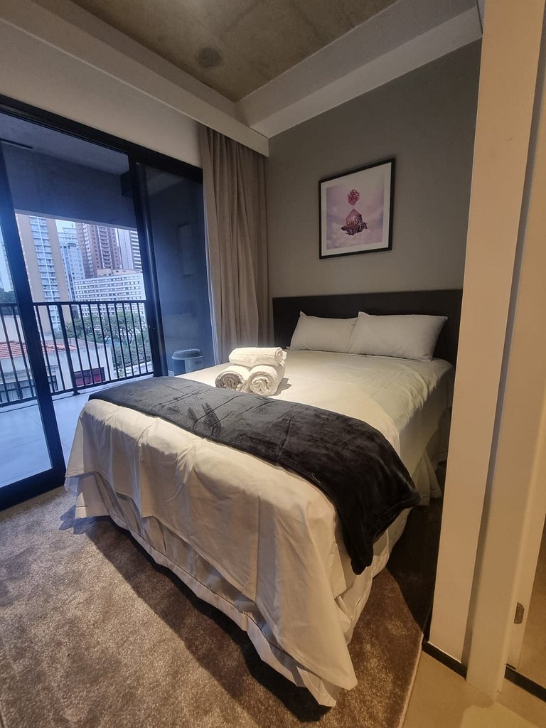 Apartamento com Varanda na Bela Vista