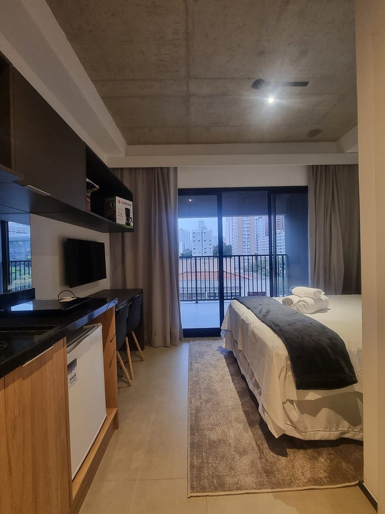 Apartamento com Varanda na Bela Vista
