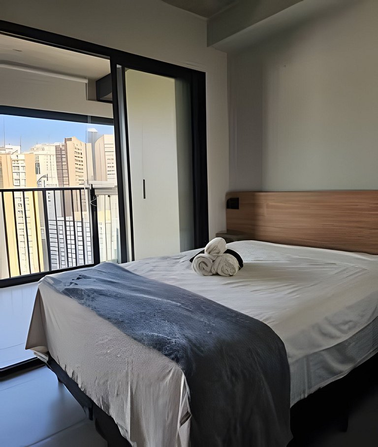 Lindo Apto Varanda na Bela Vista